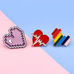 Pixel Heart Astronaut Brooch - Creative Cartoon Design