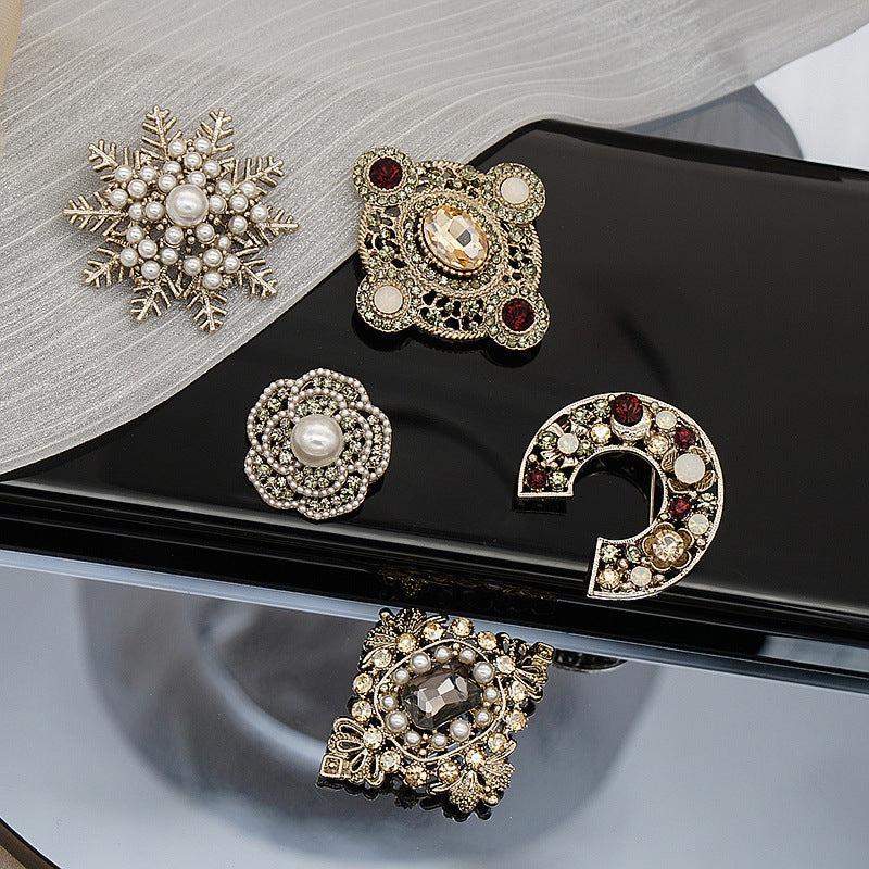 Locke Court Brooch Micro Inlaid Diamonds Pearl Flowers Brooch