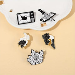 Japanese Sadako Pattern Brooch Mobile Phone Decoration Crystal Pin