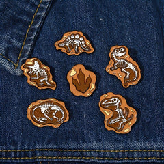 Men's Animal Pattern Brown Pin