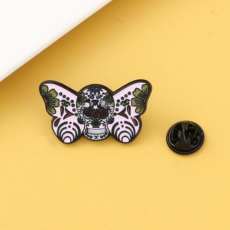 Men's Moth Skull Novelty Brooch