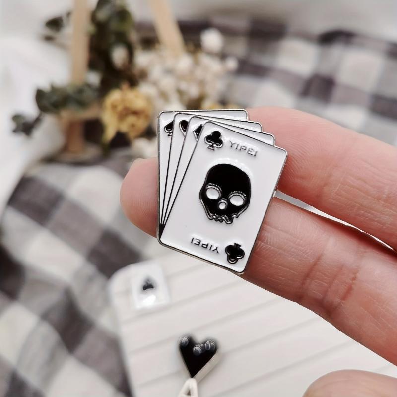 Men's Alloy Poker Brooch for Backpacks Jeans