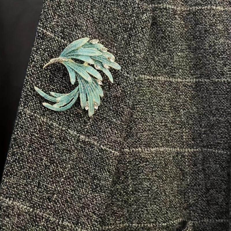 Gradient Phoenix Feather Enamel Brooch for Men