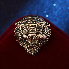 Stylish Lion Head Zinc Alloy Brooch for Men