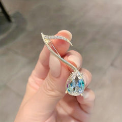 Musical Note Brooch with Zircon and Crystal