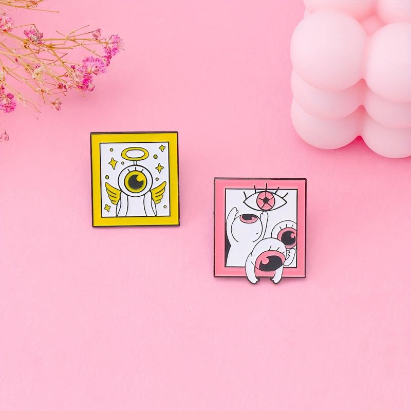 Geometric Frame Ornament Brooch