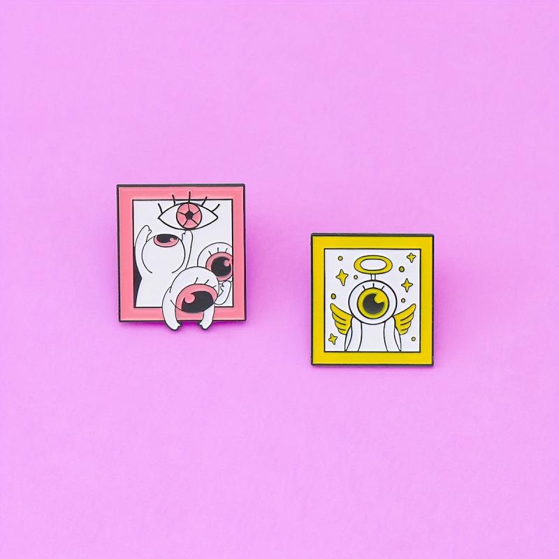 Geometric Frame Ornament Brooch