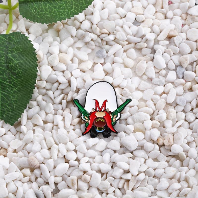 Red Long Beard Hunter Brooch Punk Lapel Pin Accessories