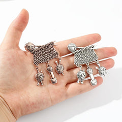 Retro Brooch Knitted Sweater Polished Yarn Ball Pendant Clothing Corsage