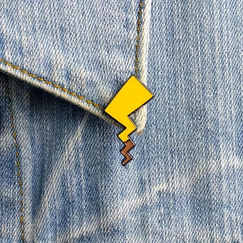 Lightning Pattern Pin Badge Clothing Backpack Accessories