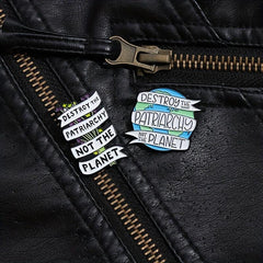 Earth Shaped Brooch For Men Alloy Badge Holiday Gift