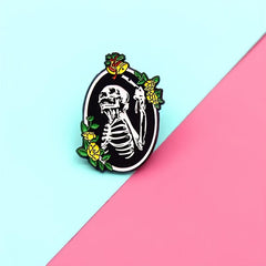 Halloween Skull Yellow Rose Emblem Pin for Party Gift