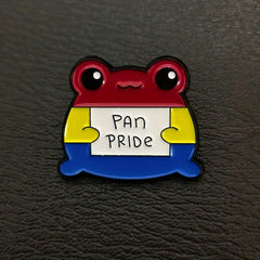 LGBT Rainbow Frog Breast Pin Men Cartoon Enamel Paint Emblem