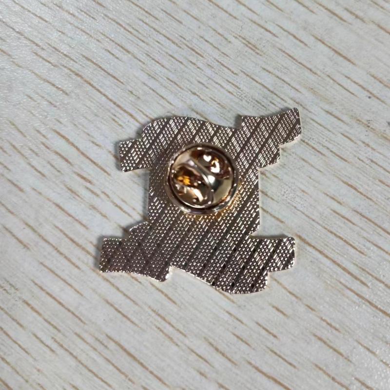 Stylish Men's Brooches - Accessorize Your Outfit