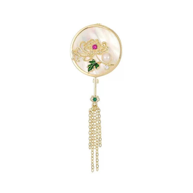 Vintage Men's Retro Brooch with Tassel Palace Antique Pin