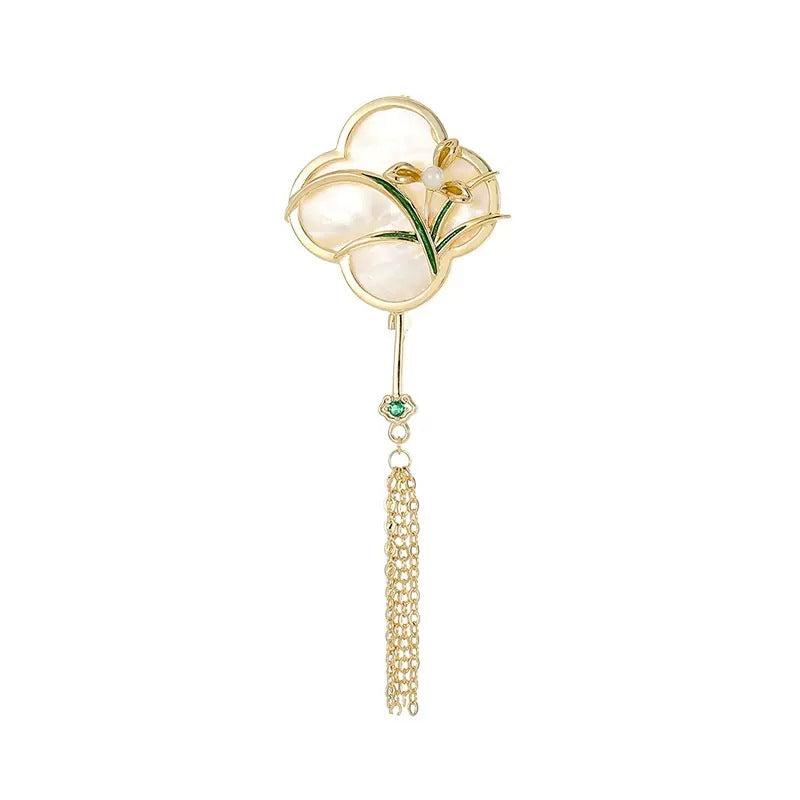Vintage Men's Retro Brooch with Tassel Palace Antique Pin