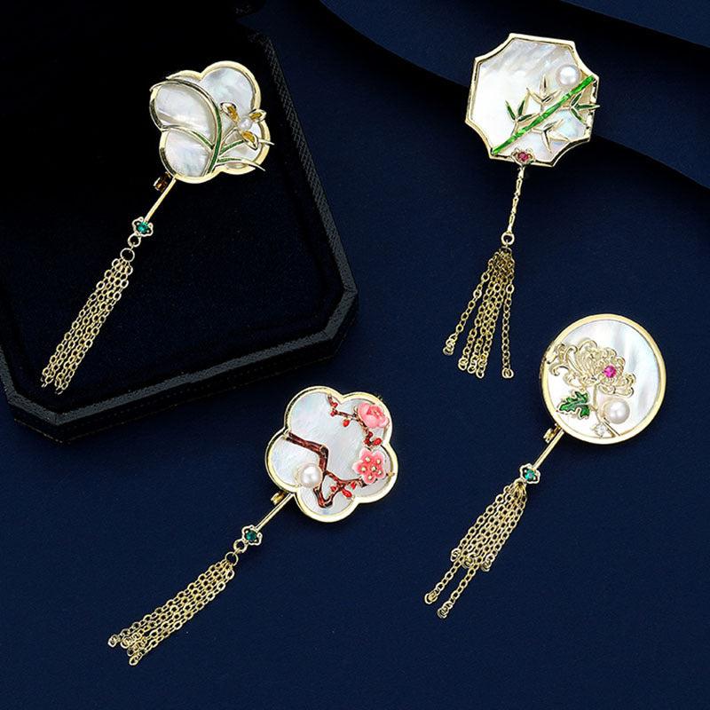 Vintage Men's Retro Brooch with Tassel Palace Antique Pin