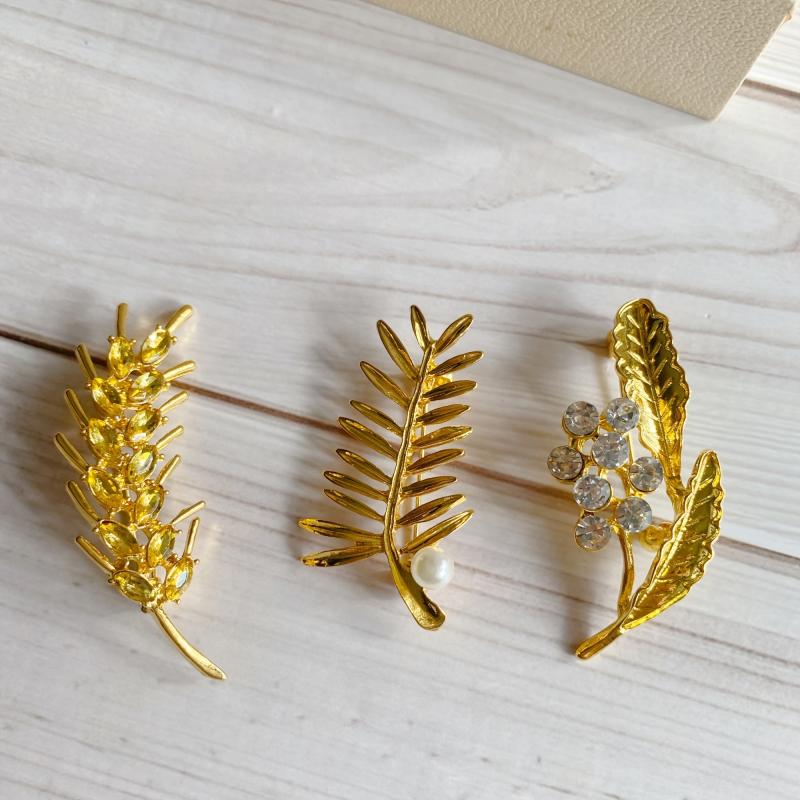 Christmas Snowflakes Wheat Ears Corsage Brooch
