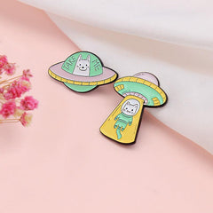 Little Cat Planet Creative Alloy Brooch Pin