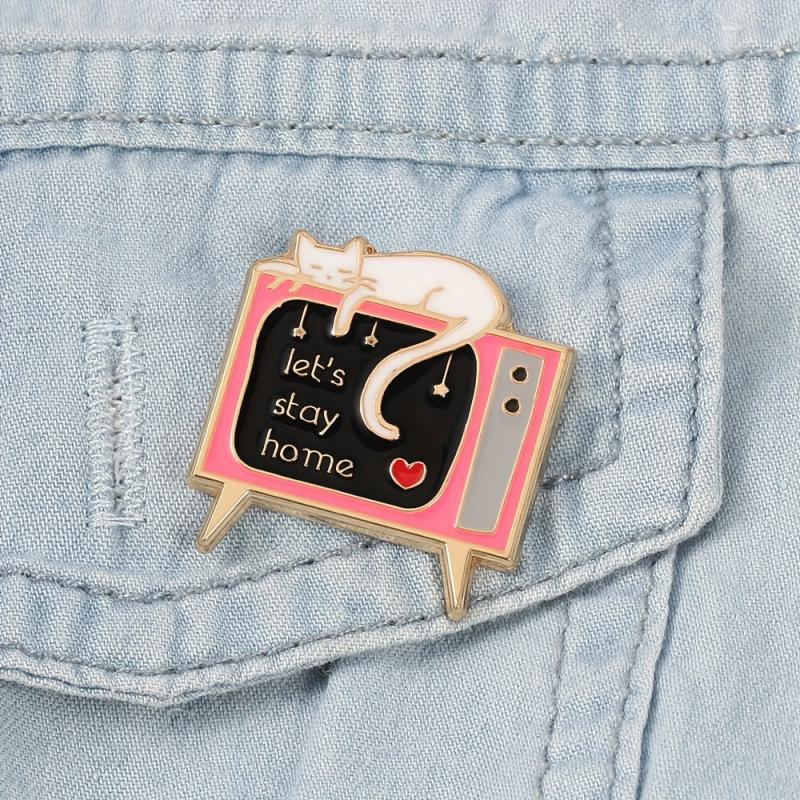 Stay Home Swing Rotten TV Cat Brooch Men