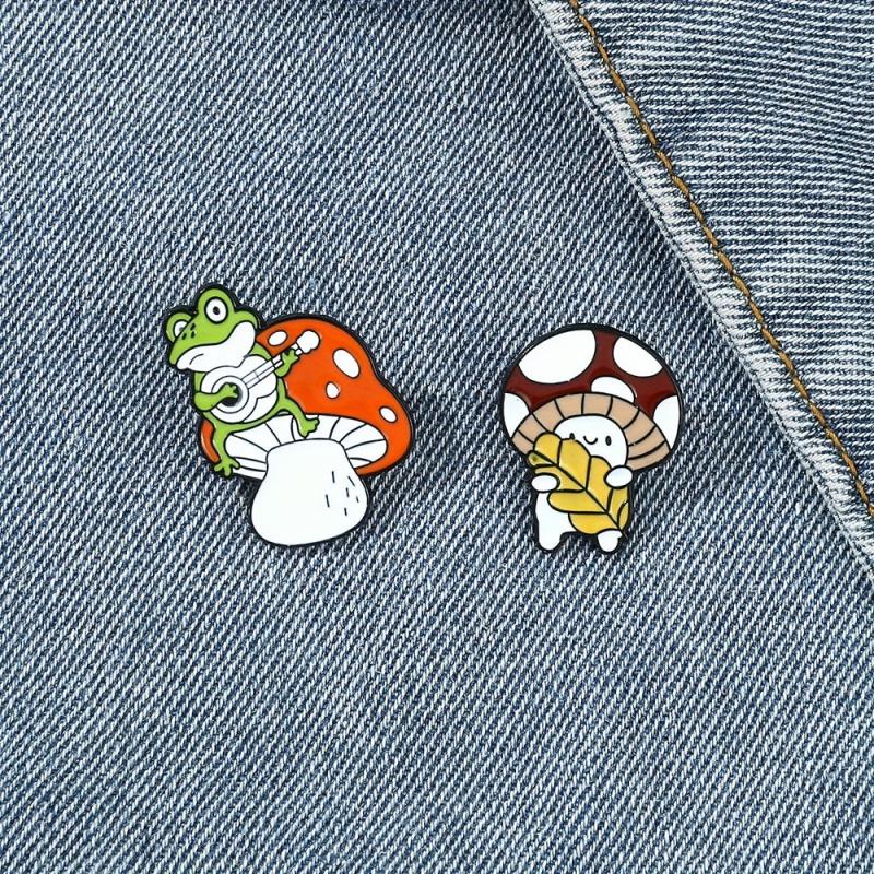 Mushroom Frog Ejection Guitar Brooch Forest Elf Bag Accessory