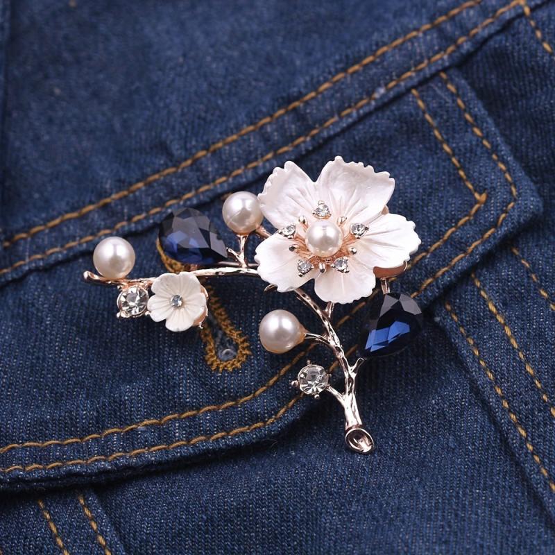 Men's Plum Blossom Pearl Crystal Brooch Charm
