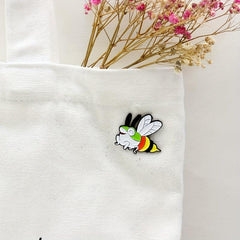 Bee to Frog Enamel Brooch for Backpacks Jackets Hats Scarves Pants