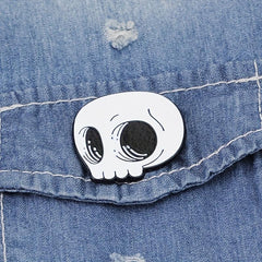 Retro Skull Head Brooch Enamel Alloy Badge Men Halloween Decoration