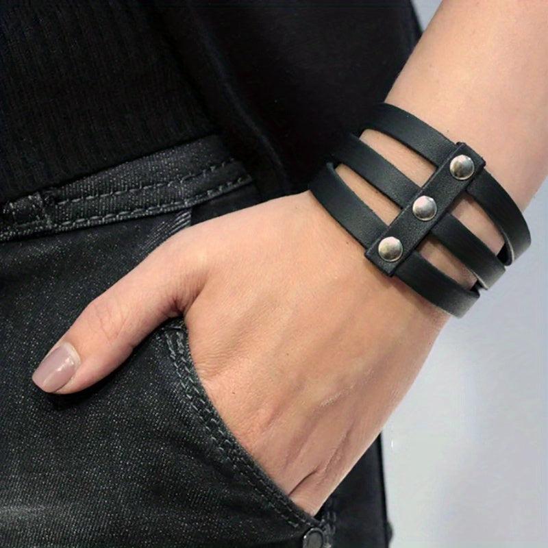 Punk Style Men's Leather Wrist Guard with Rivet Inlay