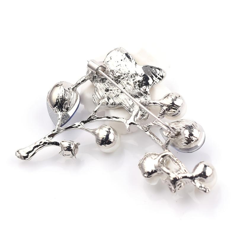 Natural Shell Crystal Plum Blossom Brooch Pin