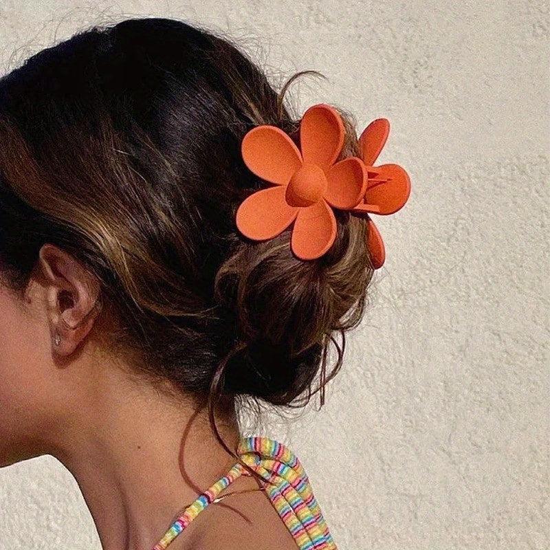 Large Flower Matte Hair Claw Clips Non Slip Hair Jaw Clip For Thick Hair