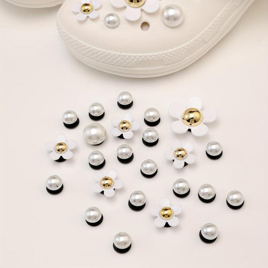 28pcs Flower Pearl Doll Clog Shoe Buckle Resin Leaf Charm Shoe Decoration
