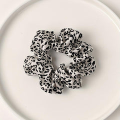 8pcs Houndstooth & Leopard Print Scrunchies Hair Ties