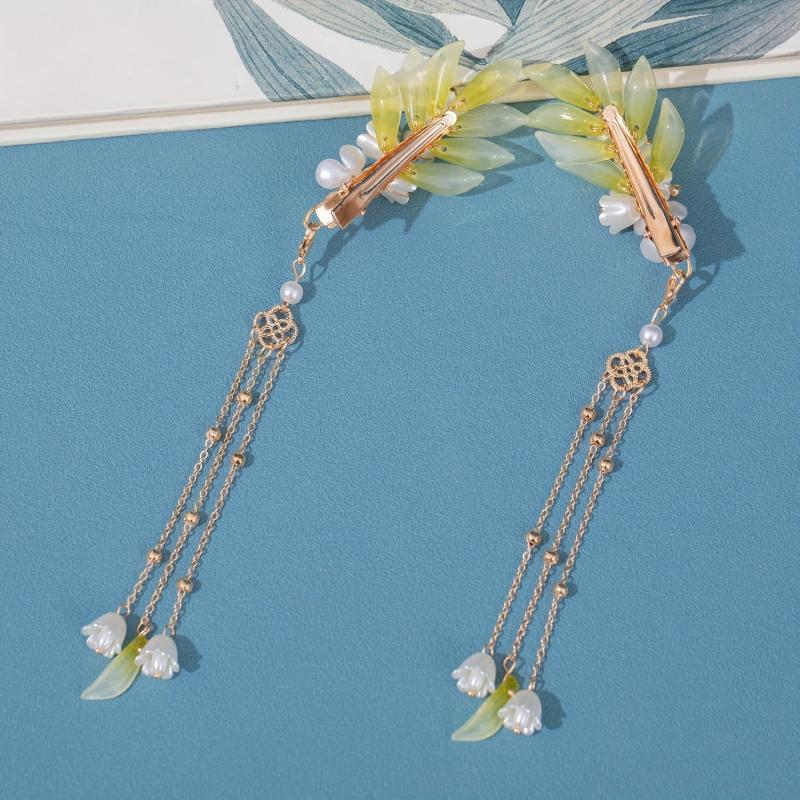 Fairy Tassel Hairpin with Lily Design