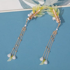 Fairy Tassel Hairpin with Lily Design