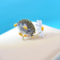 Hedgehog Daisy Brooch Pin Corsage Scarf Clip