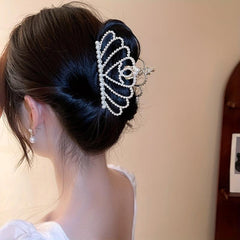 Faux Pearl Hair Claw Sweet Female Back Head Hair Clip Shark Claw Hair Accessory
