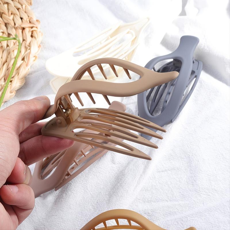 Medium Hair Claw Clips Flat Hair Sectioning Accessories for Women
