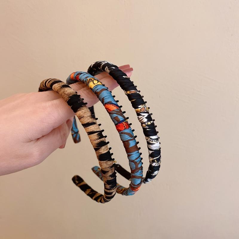 Leopard Print Headband with Teeth Non-slip Vintage Hair Accessory