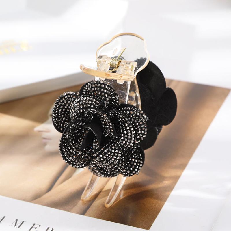 Girls Casual Curls Hair Clips Flower Fur Ball Claw Clip Makeup Tools