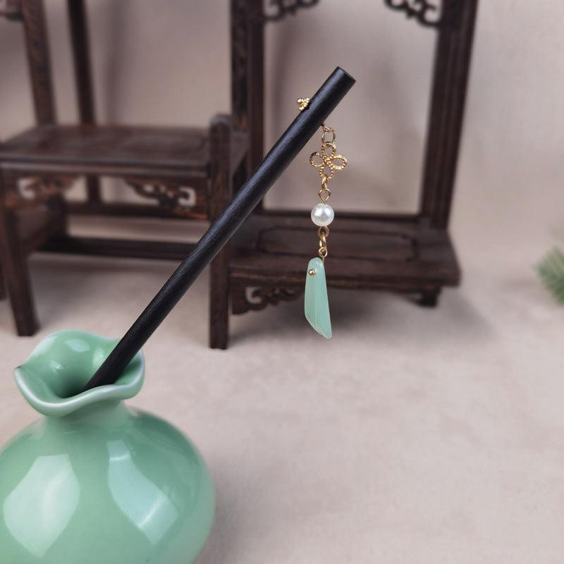 Vintage Chinese Style Wooden Hair Pin with Flower Tassel
