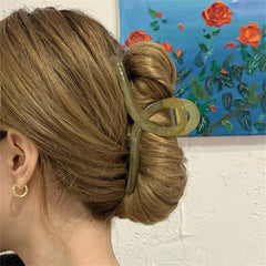Large Shark Claw Vintage Hair Accessory For Women