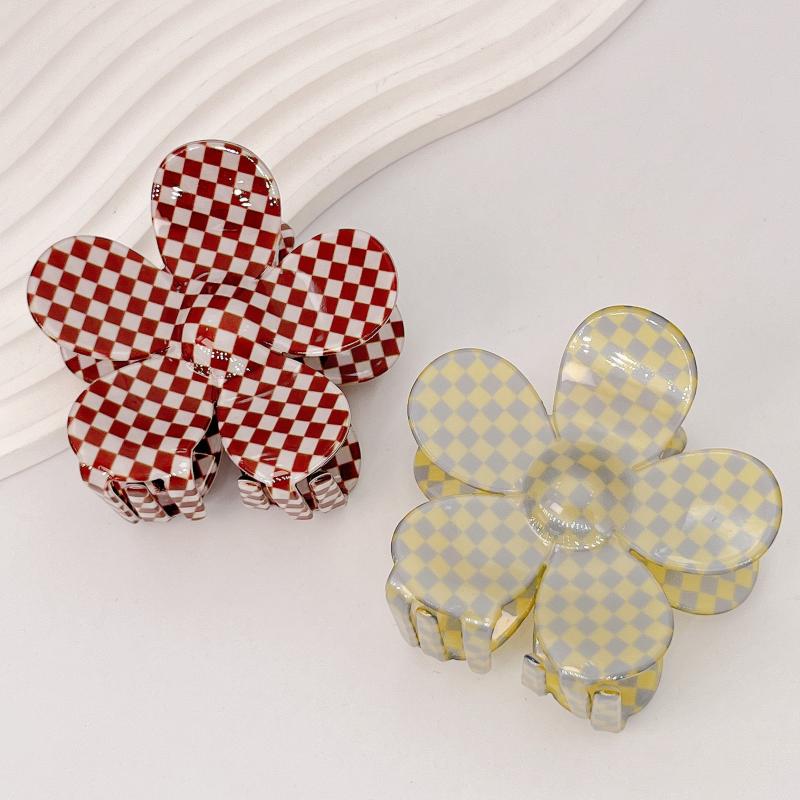 Checkerboard Pattern Flower Hair Claw Set