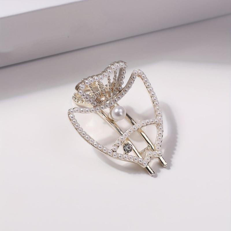 Hollow Fish Shaped Hair Clip with Faux Pearl for Women Girls