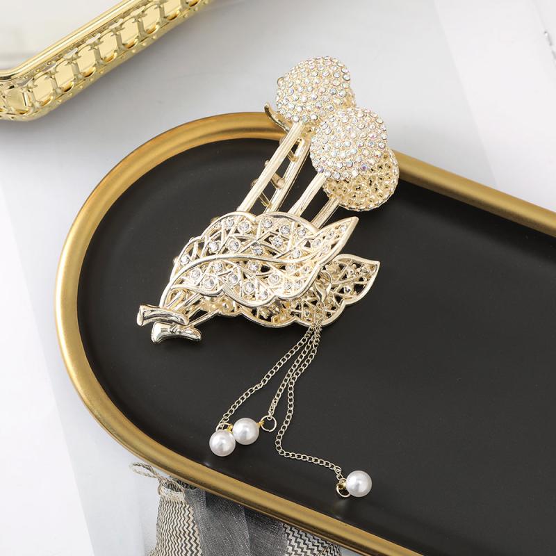 Rhinestone Alloy Hair Claw with Faux Pearl Tassel