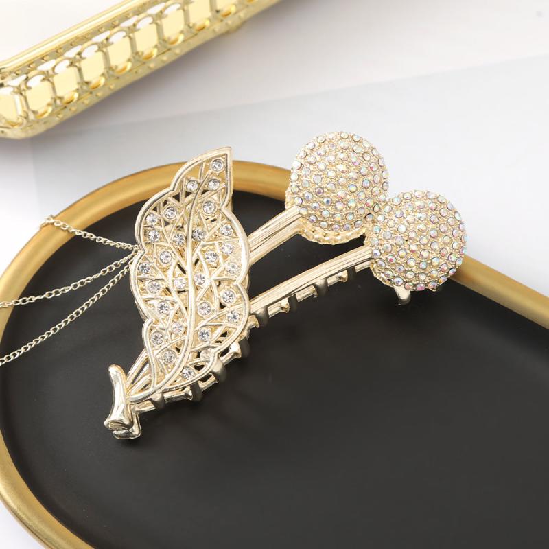 Rhinestone Alloy Hair Claw with Faux Pearl Tassel
