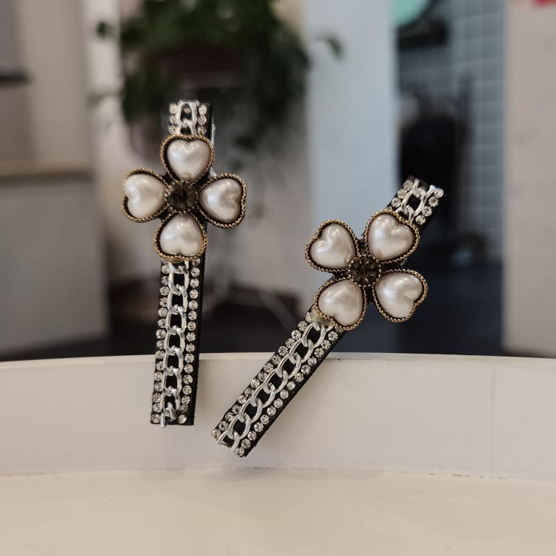 Faux Pearl Lucky Clover Hair Clip Rhinestone Chain Sweet Hair C
