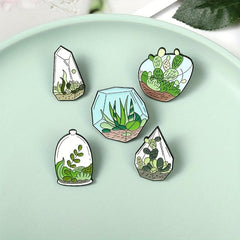 5pcs Random Cartoon Animal Brooch Bag Accessory Pin For Men