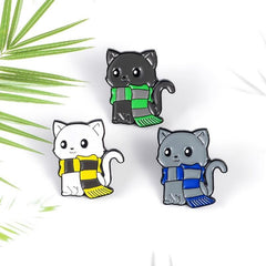 Cartoon Cat Scarf Shape Alloy Brooch Pin Unisex Gray Kitten