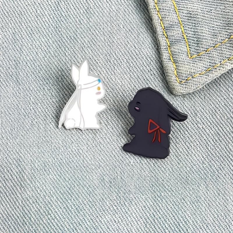 2pcs Cartoon And Rabbit Brooches Enamel Baking Varnish Rabbit Pin Collar